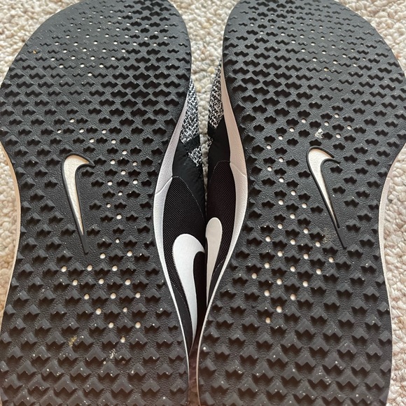 Nike Sneakers (Mens Size 8 but Equivalent to Womens 9.5) - Picture 3 of 5